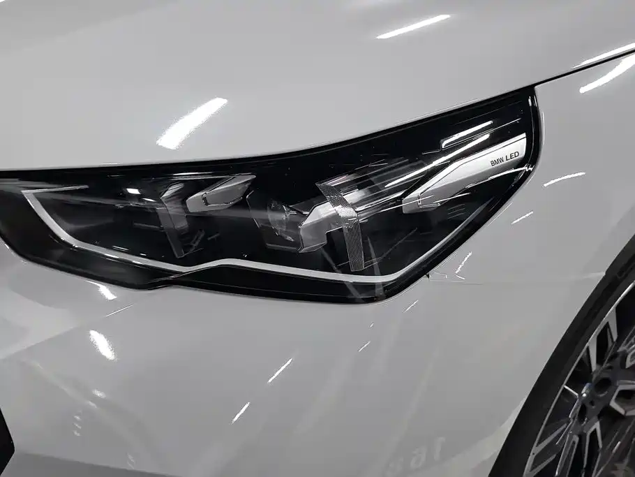 BMW 5 Series — фото 5