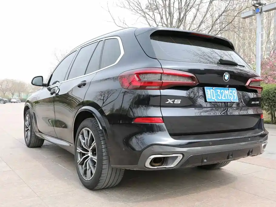 BMW X5 (Import) — фото 4