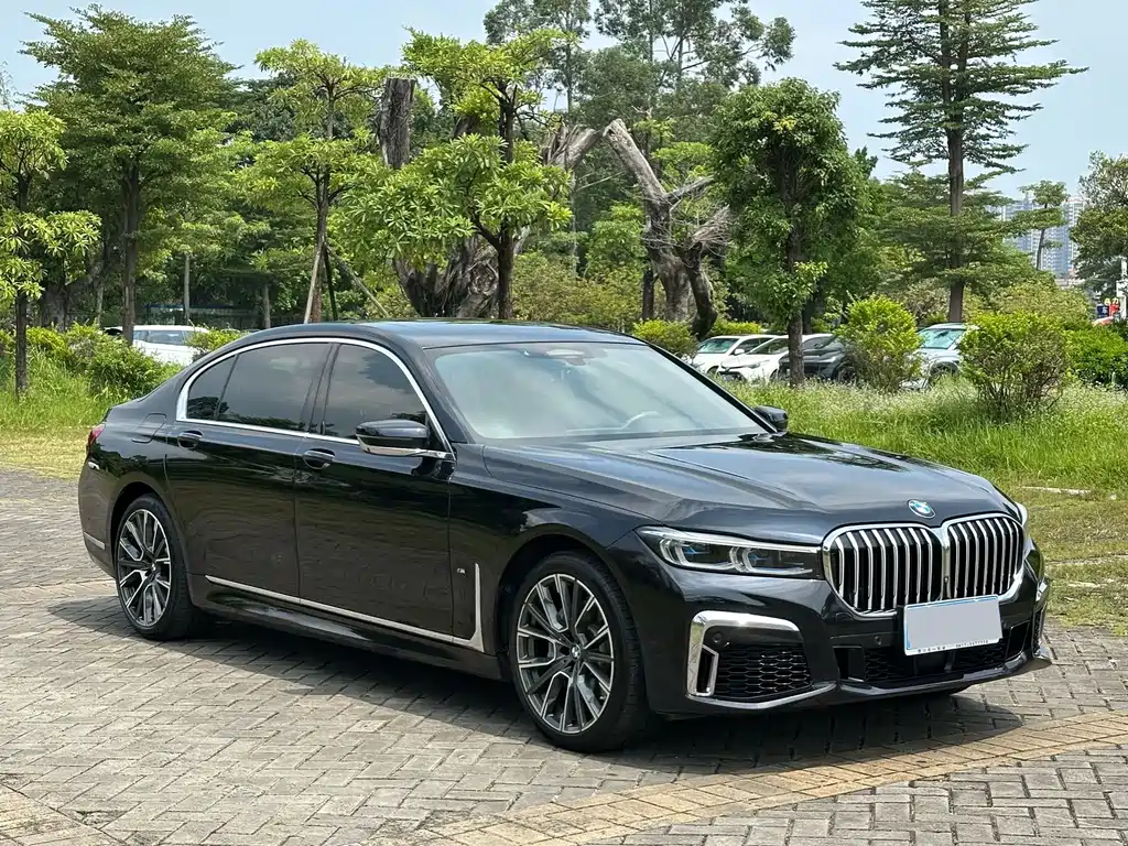 BMW 7 Series — фото 3