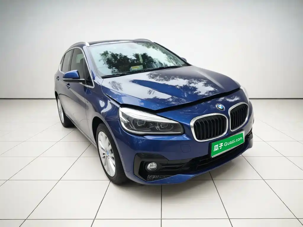 BMW 2 Series Active Tourer — фото 24