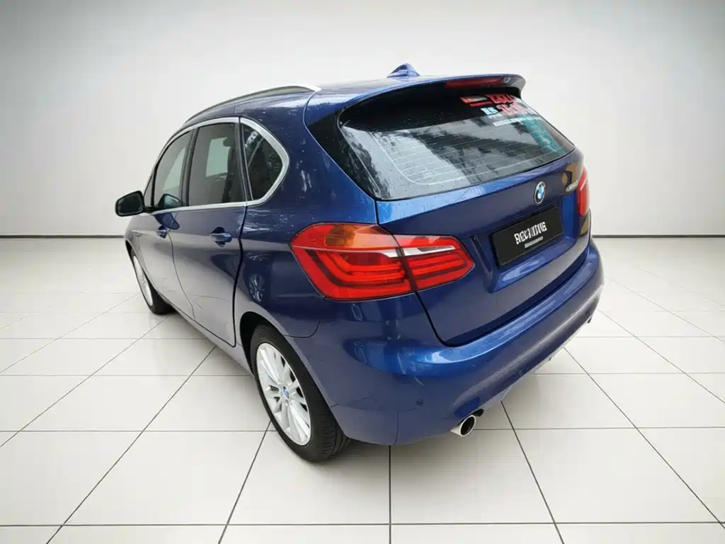 BMW 2 Series Active Tourer — фото 25