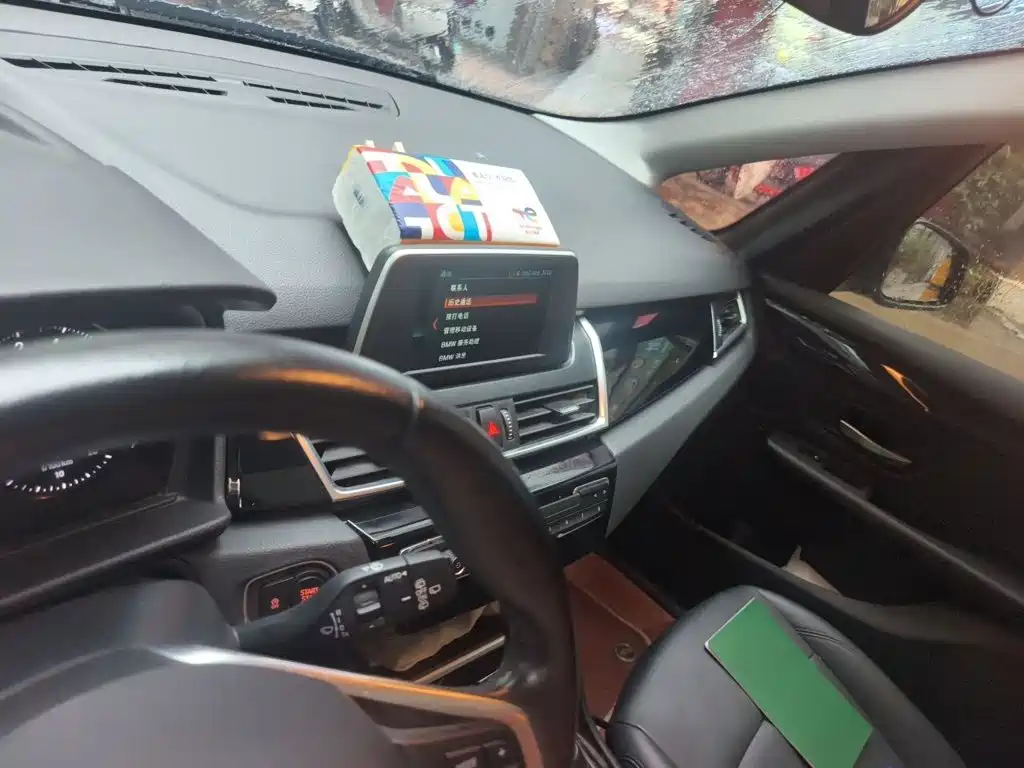 BMW 2 Series Active Tourer — фото 6