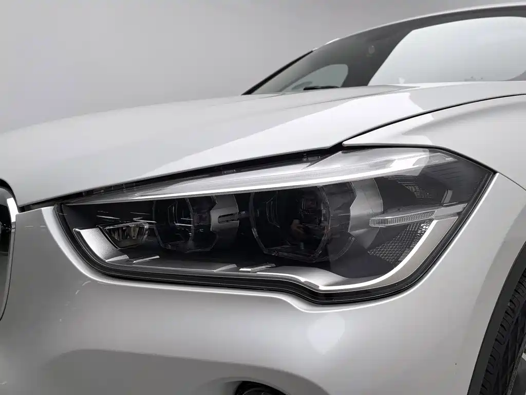BMW X1 — фото 7