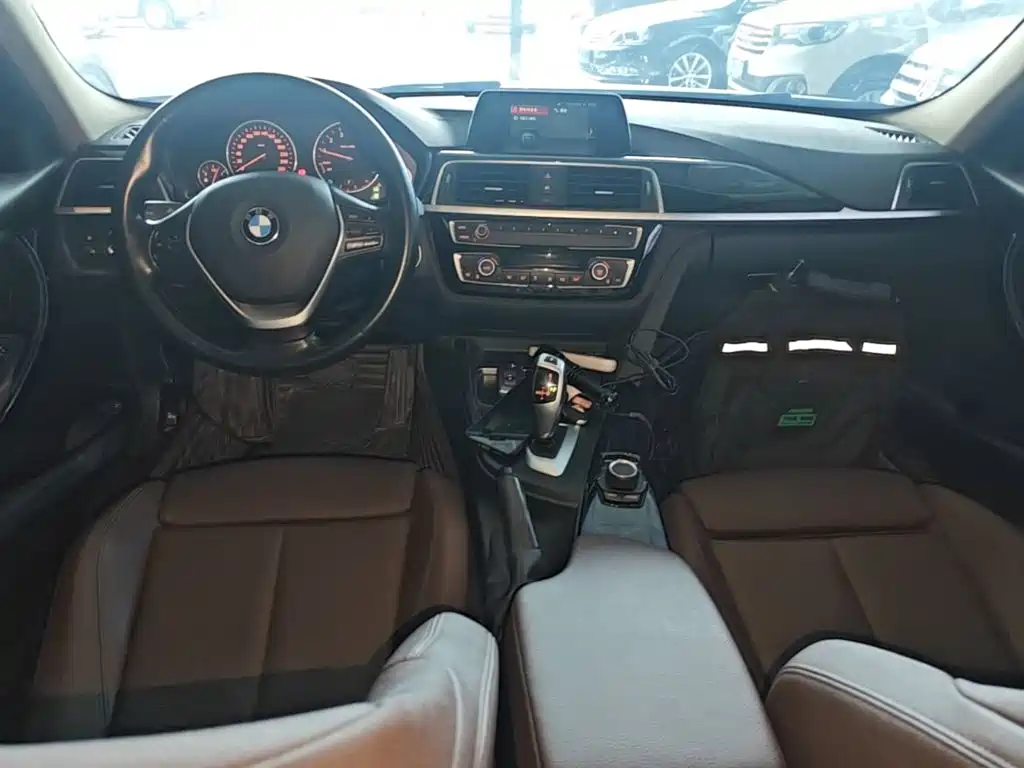BMW 3 Series — фото 10