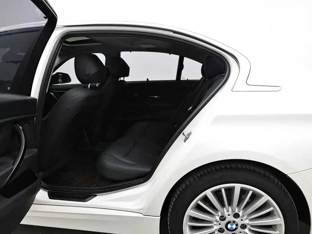 BMW 3 Series — фото 13