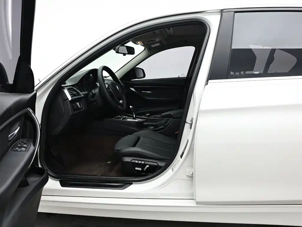 BMW 3 Series — фото 10