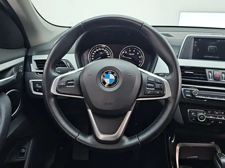 BMW X1 — фото 15