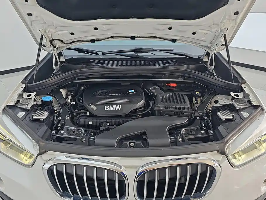 BMW X1 — фото 10