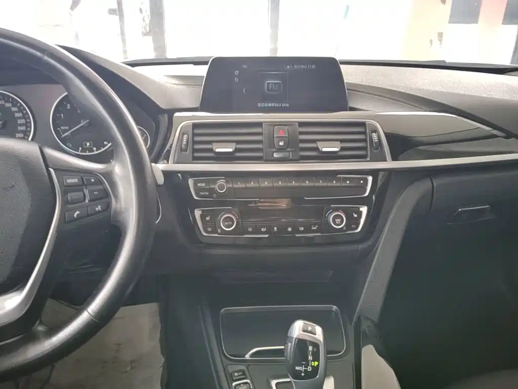 BMW 3 Series — фото 13