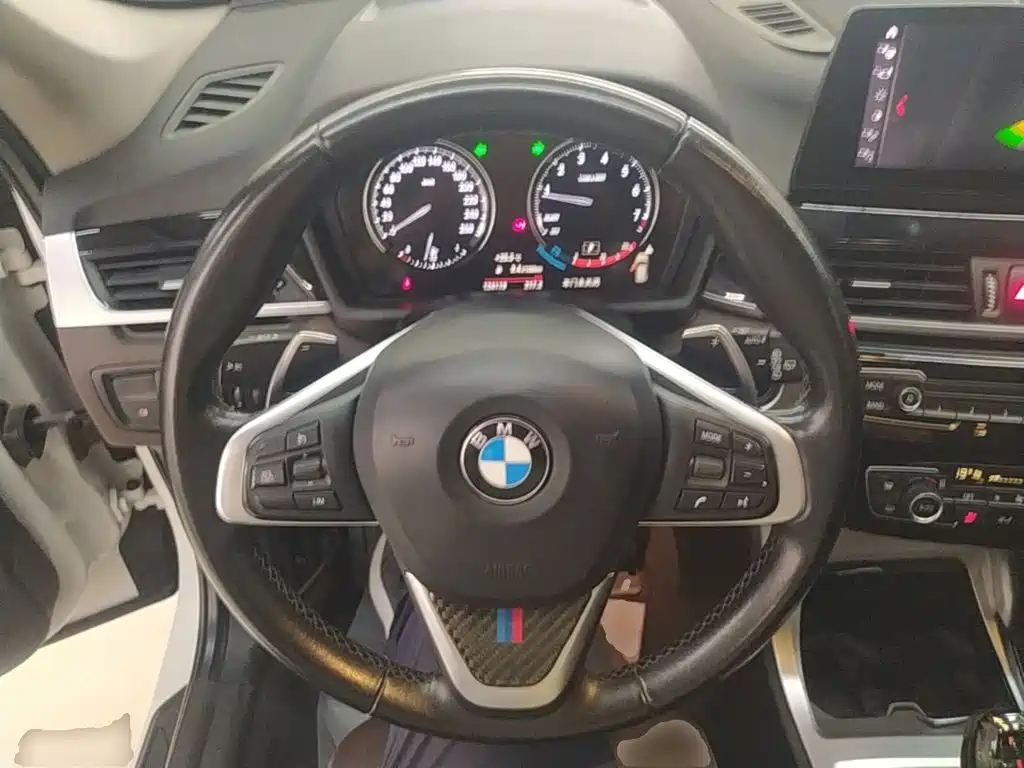 BMW X1 — фото 11