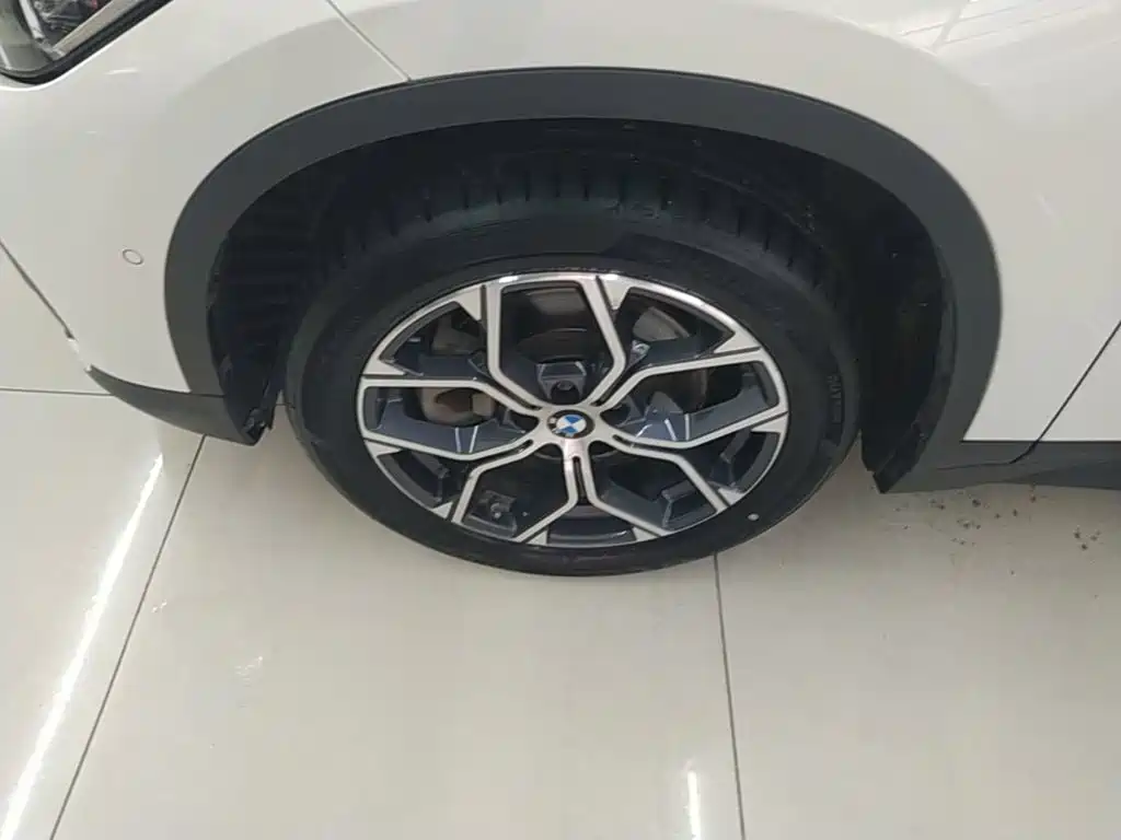 BMW X1 — фото 23