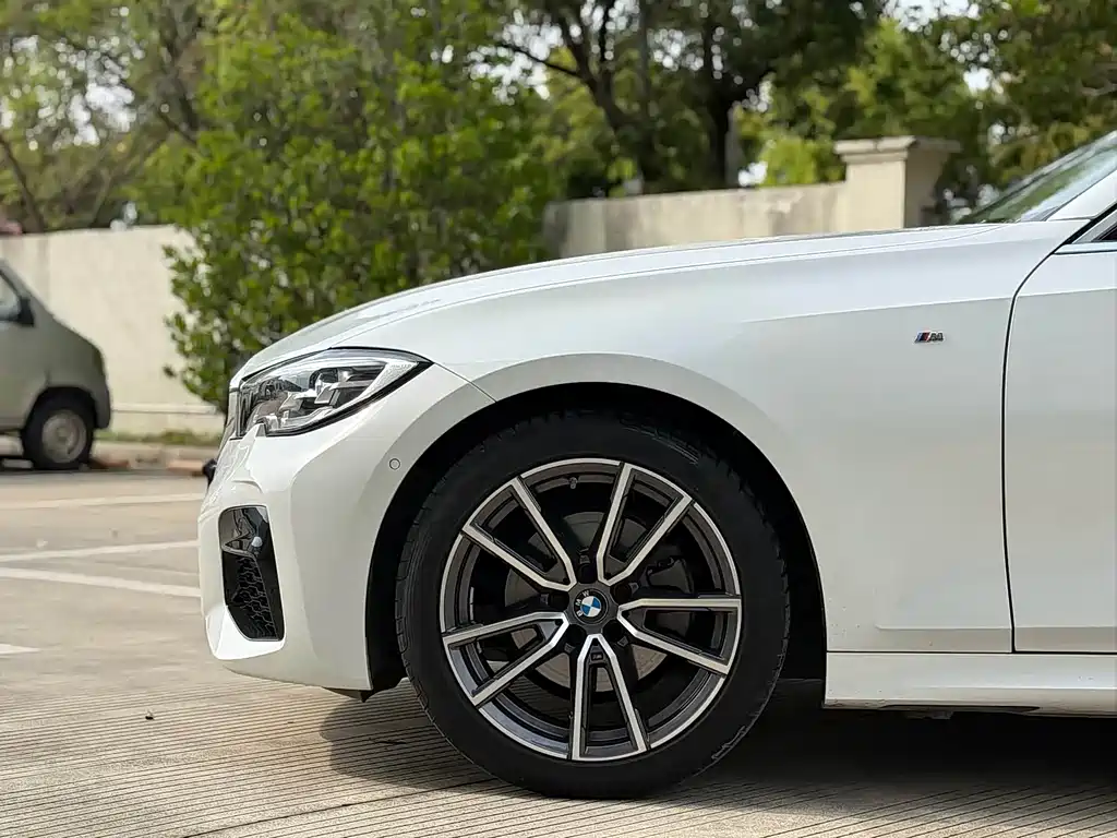 BMW 3 Series — фото 14