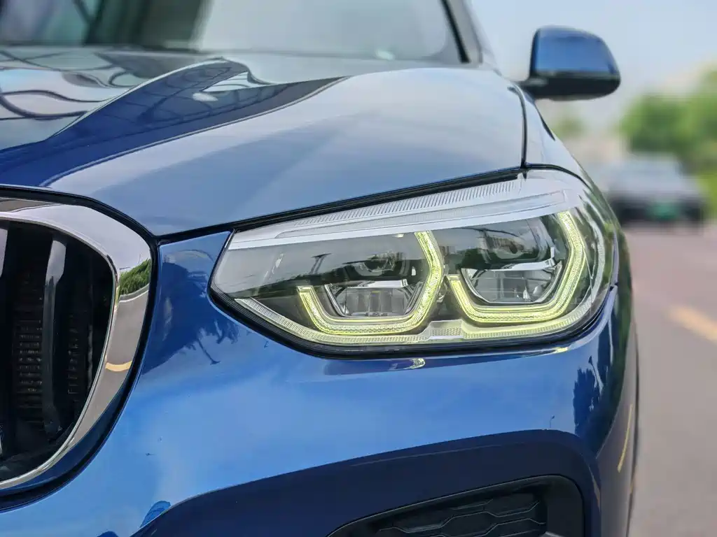 BMW X3 — фото 8