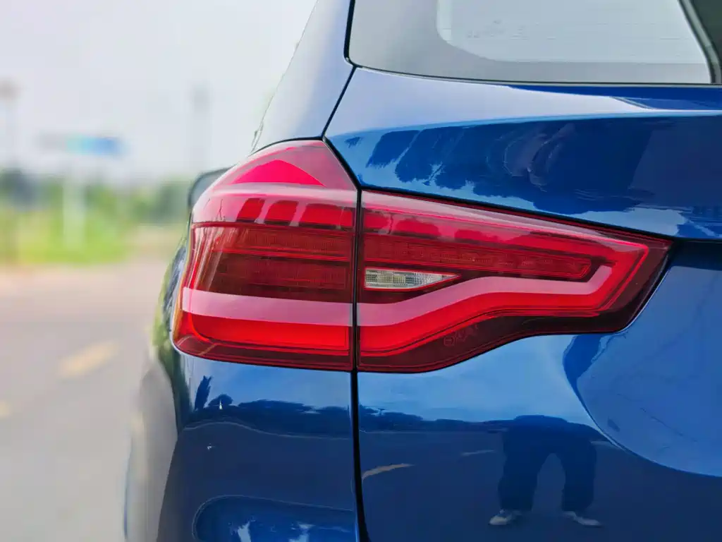 BMW X3 — фото 9