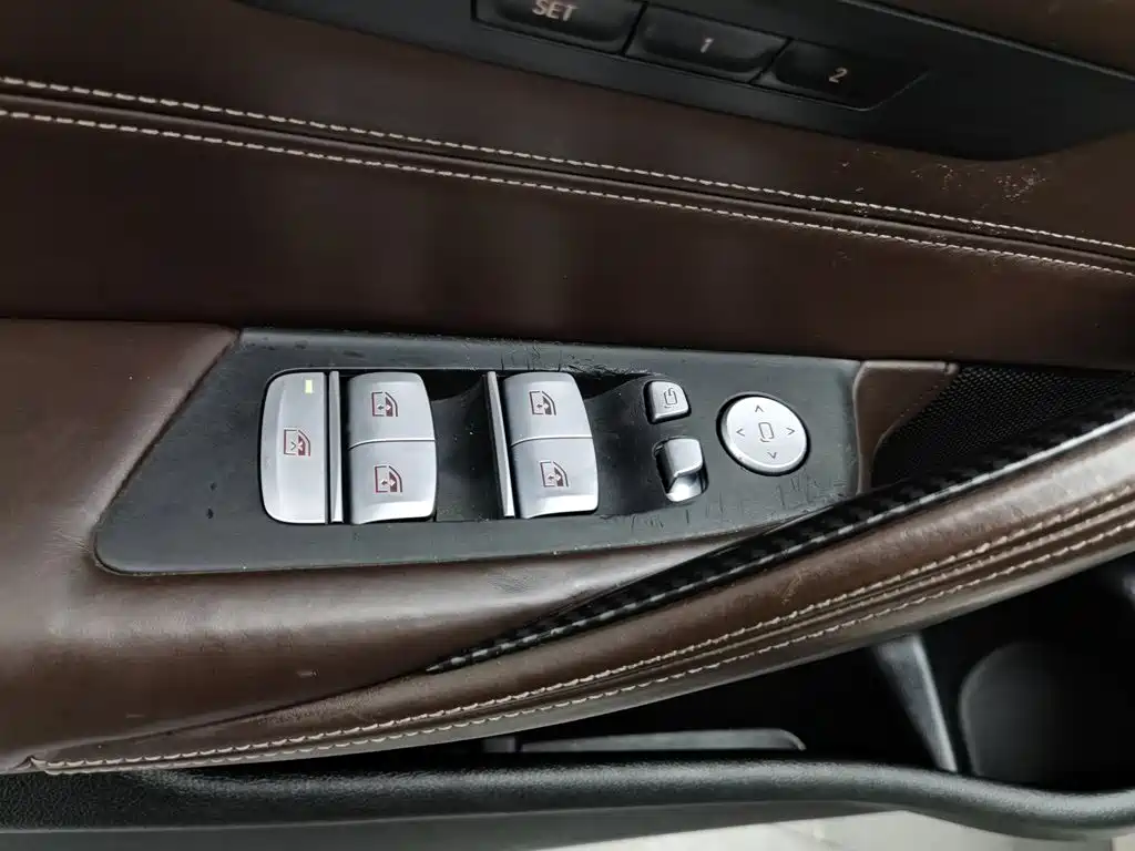 BMW 5 Series — фото 9