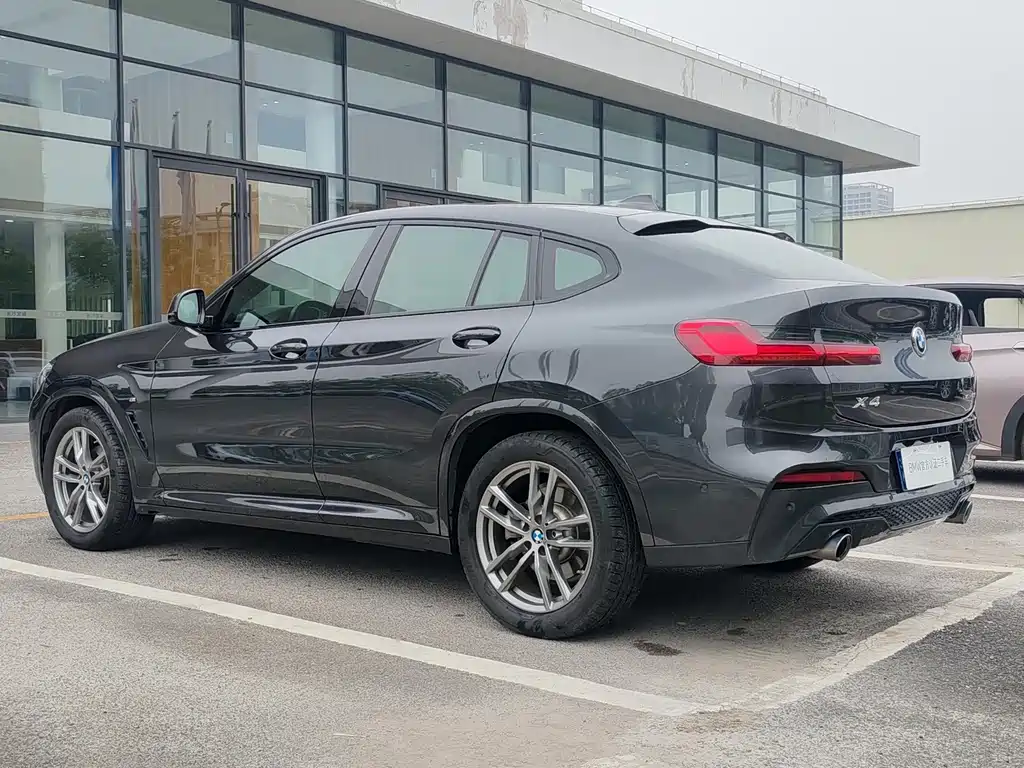 BMW X4 — фото 7
