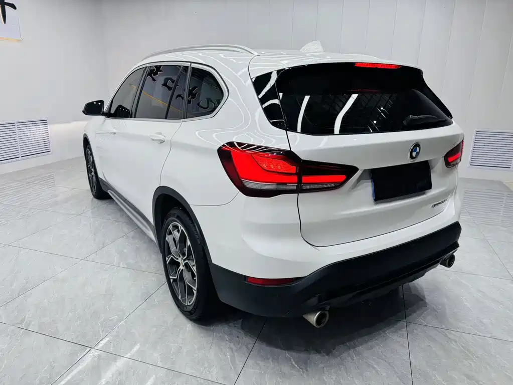 BMW X1 — фото 6