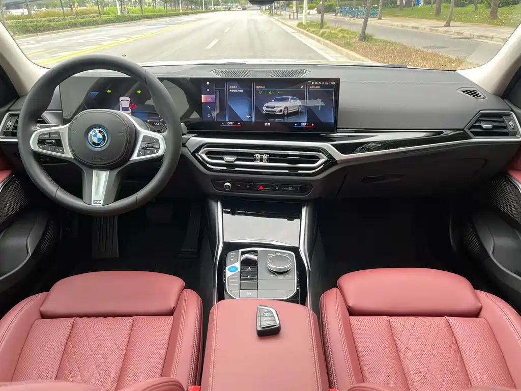 BMW i3 — фото 11