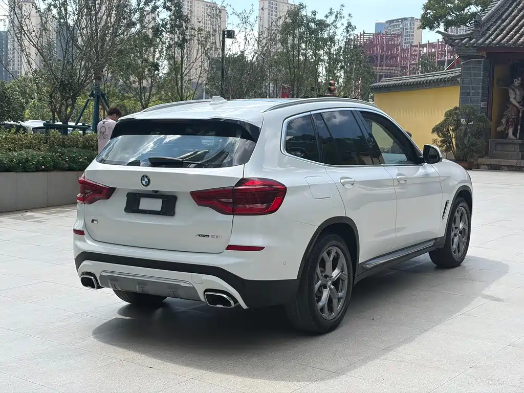 BMW X3 — фото 11