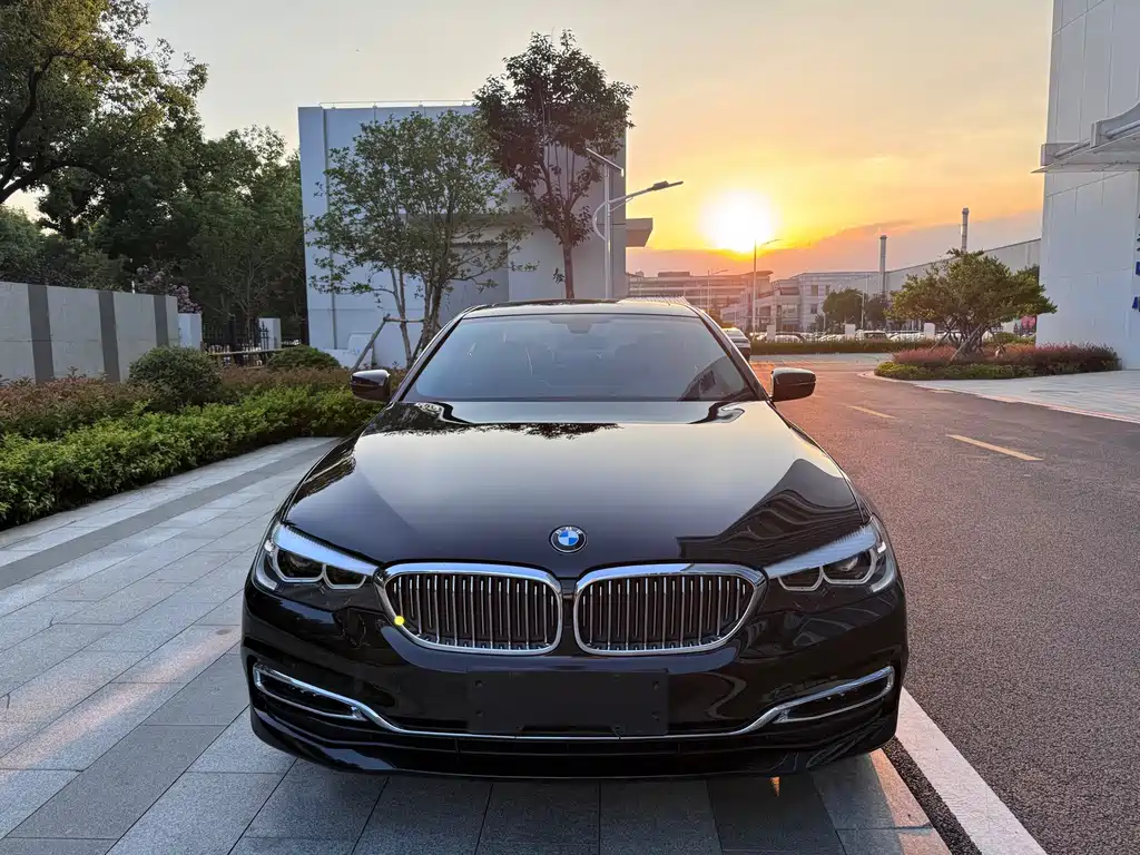 BMW 5 Series — фото 2