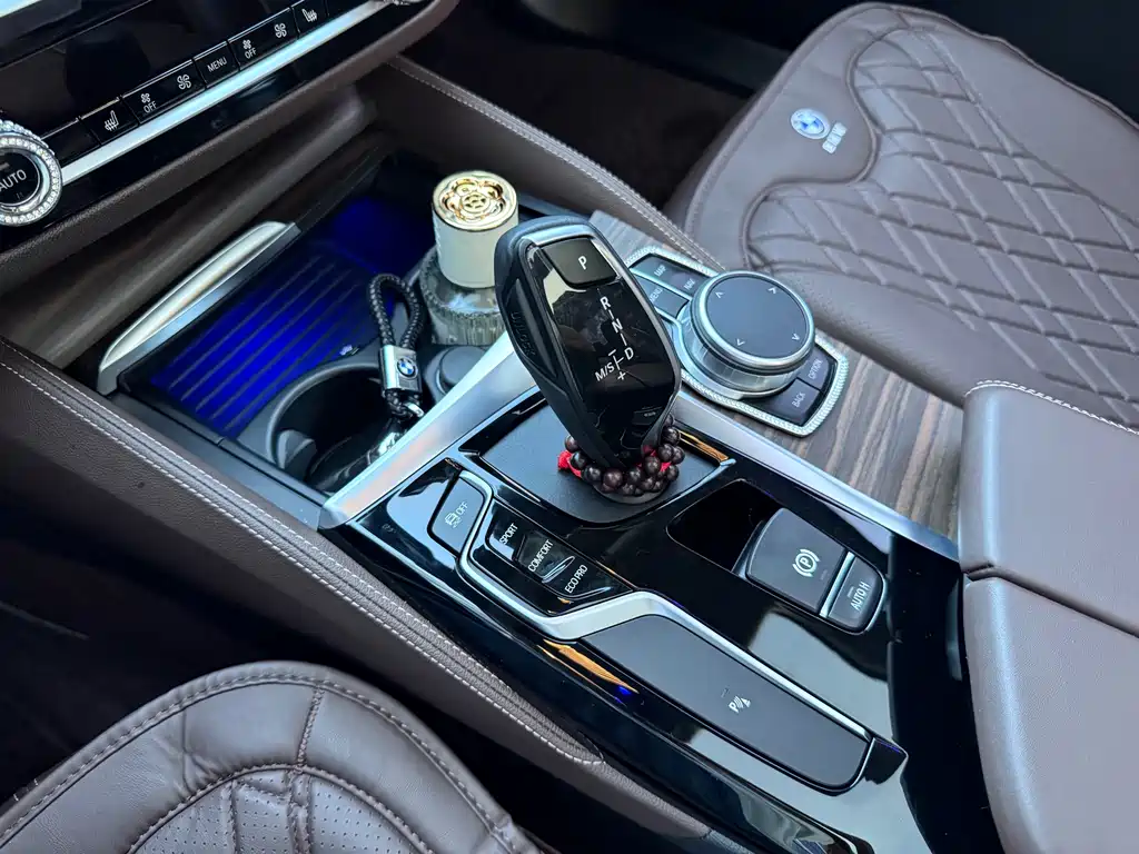BMW 5 Series — фото 23