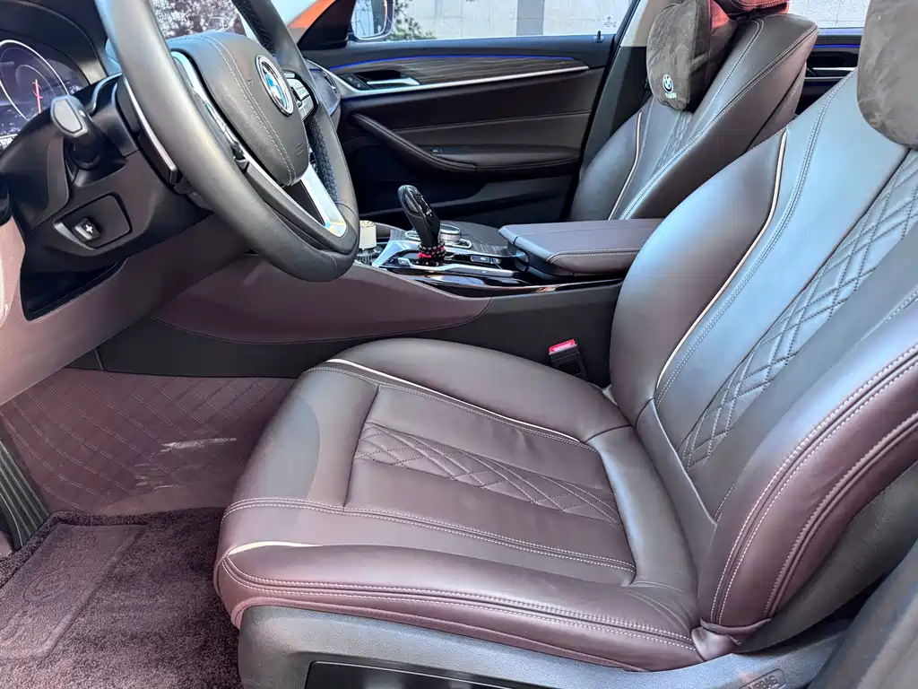 BMW 5 Series — фото 10