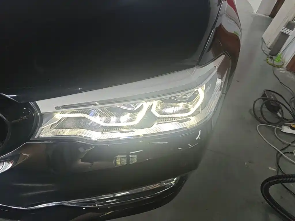 BMW 5 Series New Energy — фото 18
