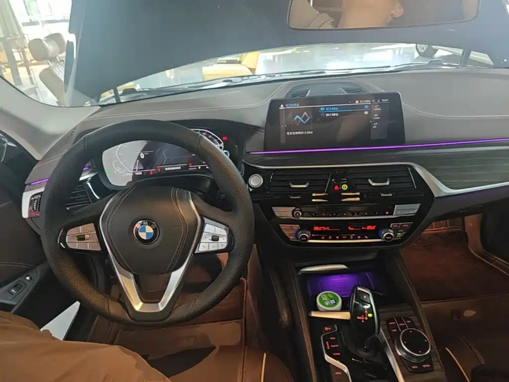 BMW 5 Series New Energy — фото 6