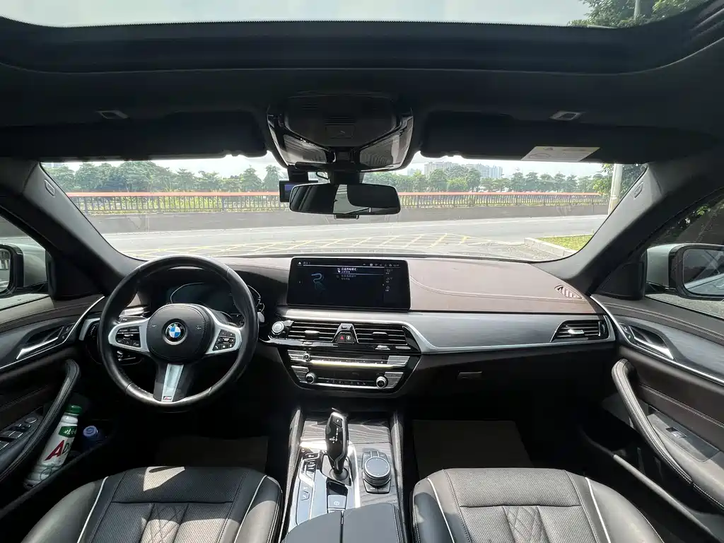 BMW 5 Series New Energy — фото 11
