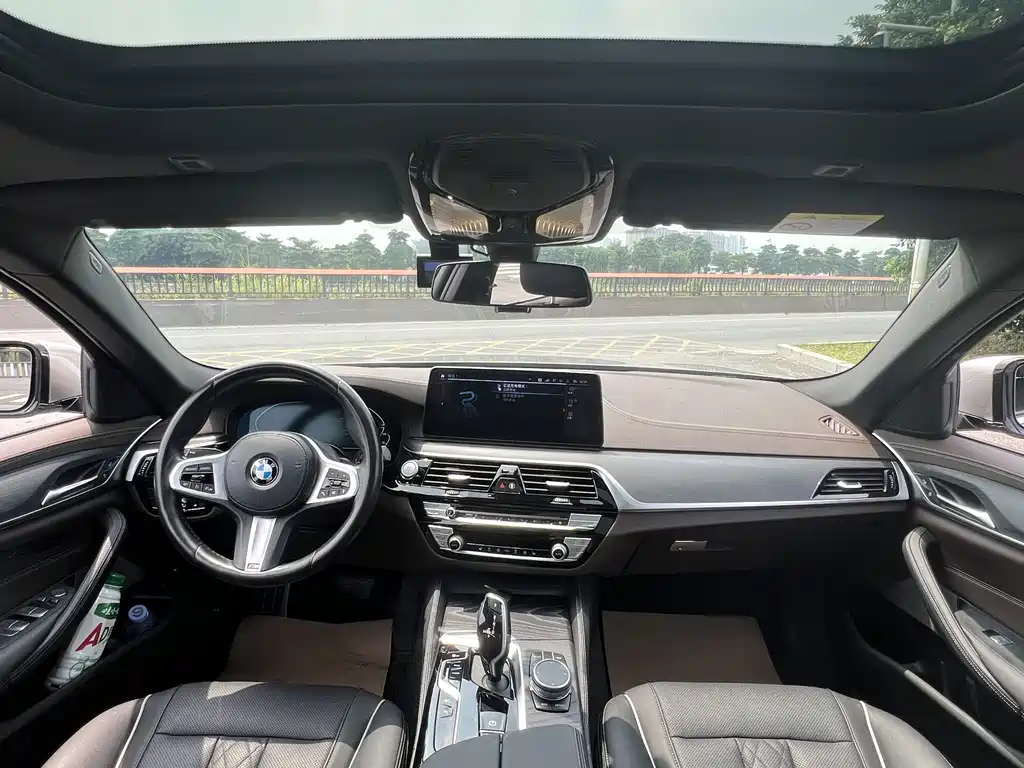 BMW 5 Series New Energy — фото 13