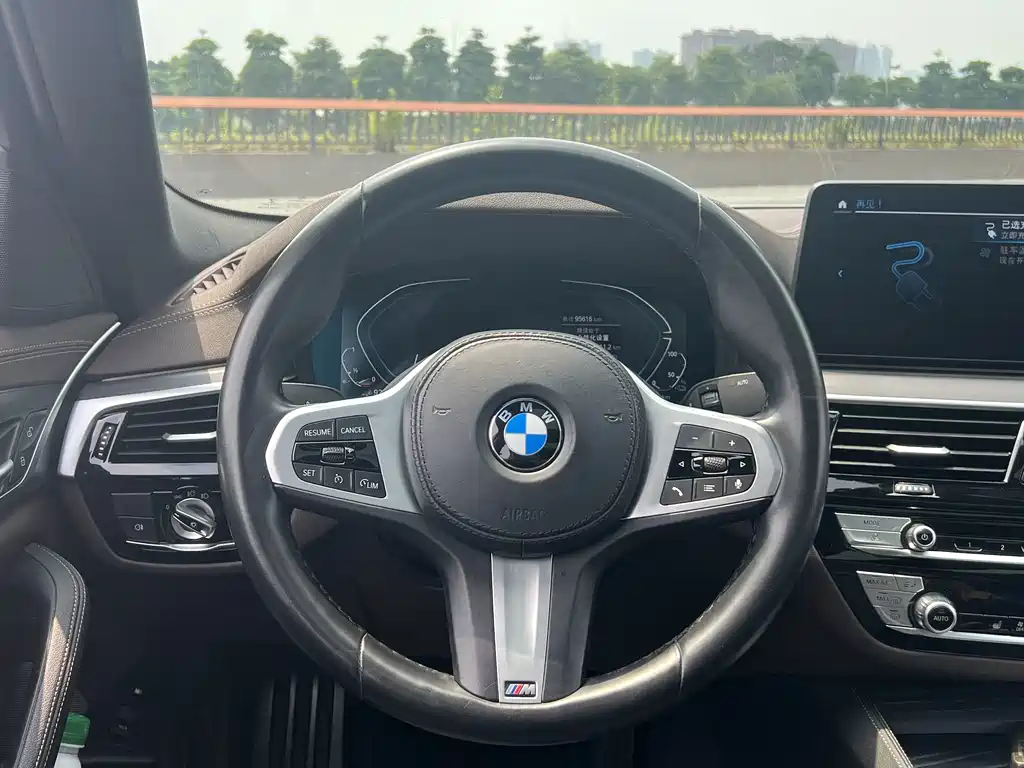 BMW 5 Series New Energy — фото 14