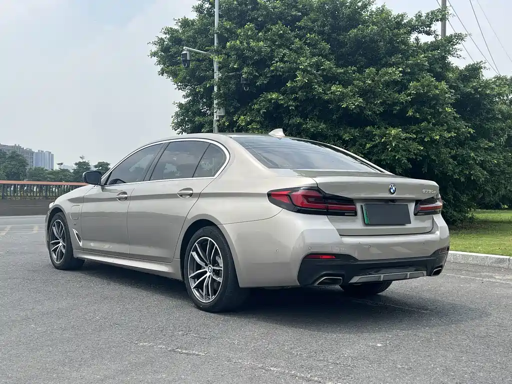 BMW 5 Series New Energy — фото 5