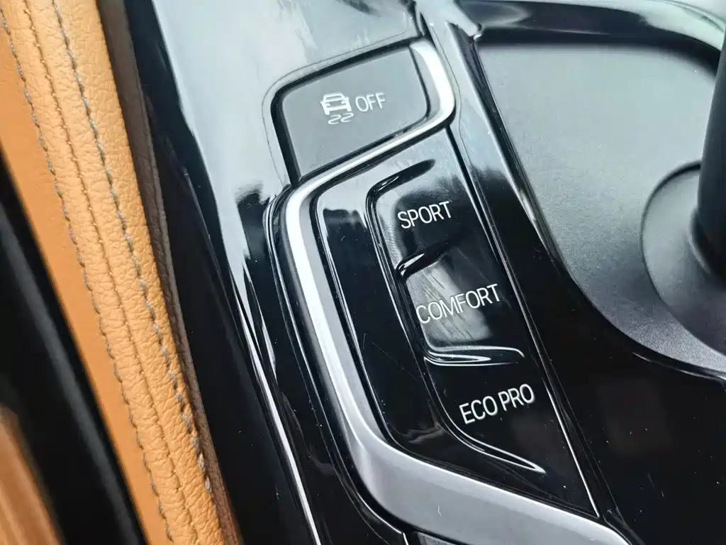BMW 5 Series — фото 29
