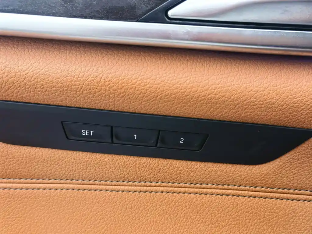 BMW 5 Series — фото 40