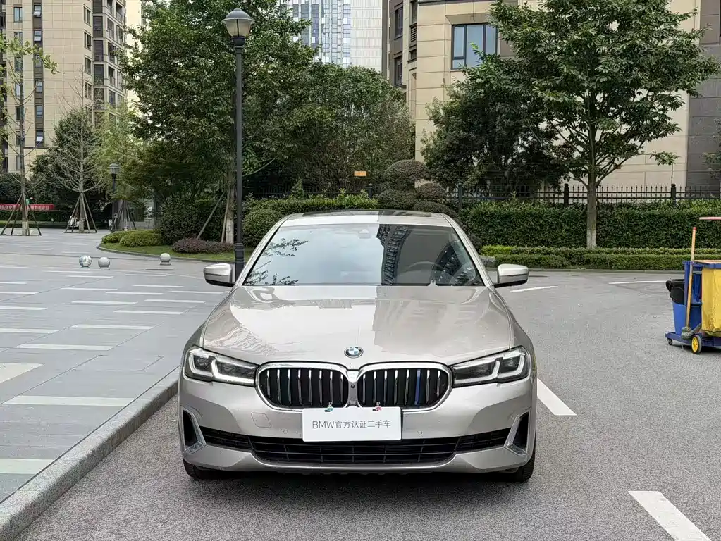 BMW 5 Series — фото 2