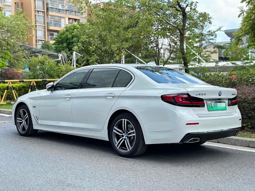 BMW 5 Series New Energy — фото 4