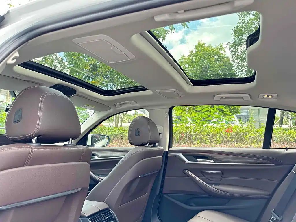 BMW 5 Series New Energy — фото 10
