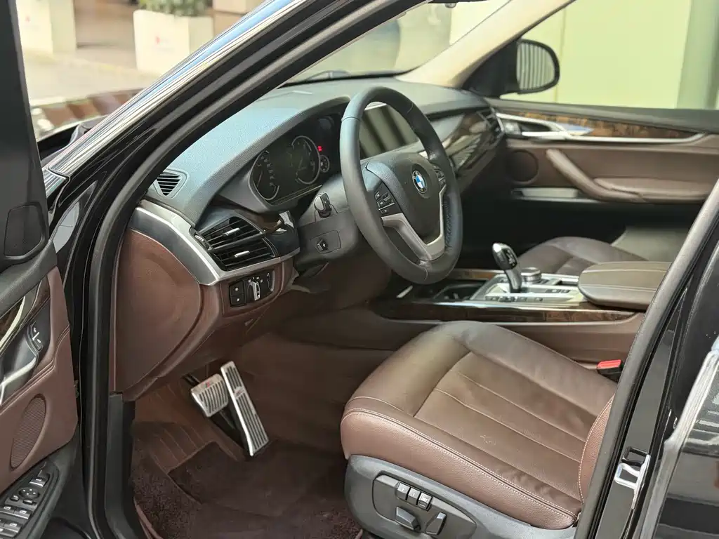 BMW X5 (Import) — фото 4