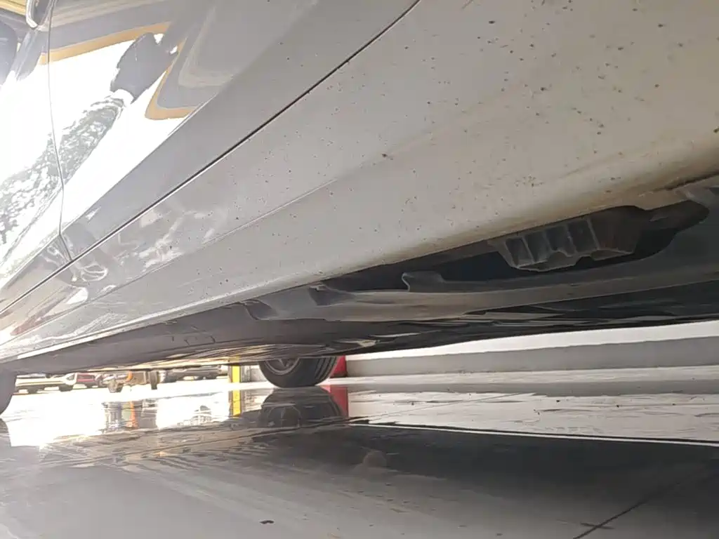 BMW 5 Series — фото 22