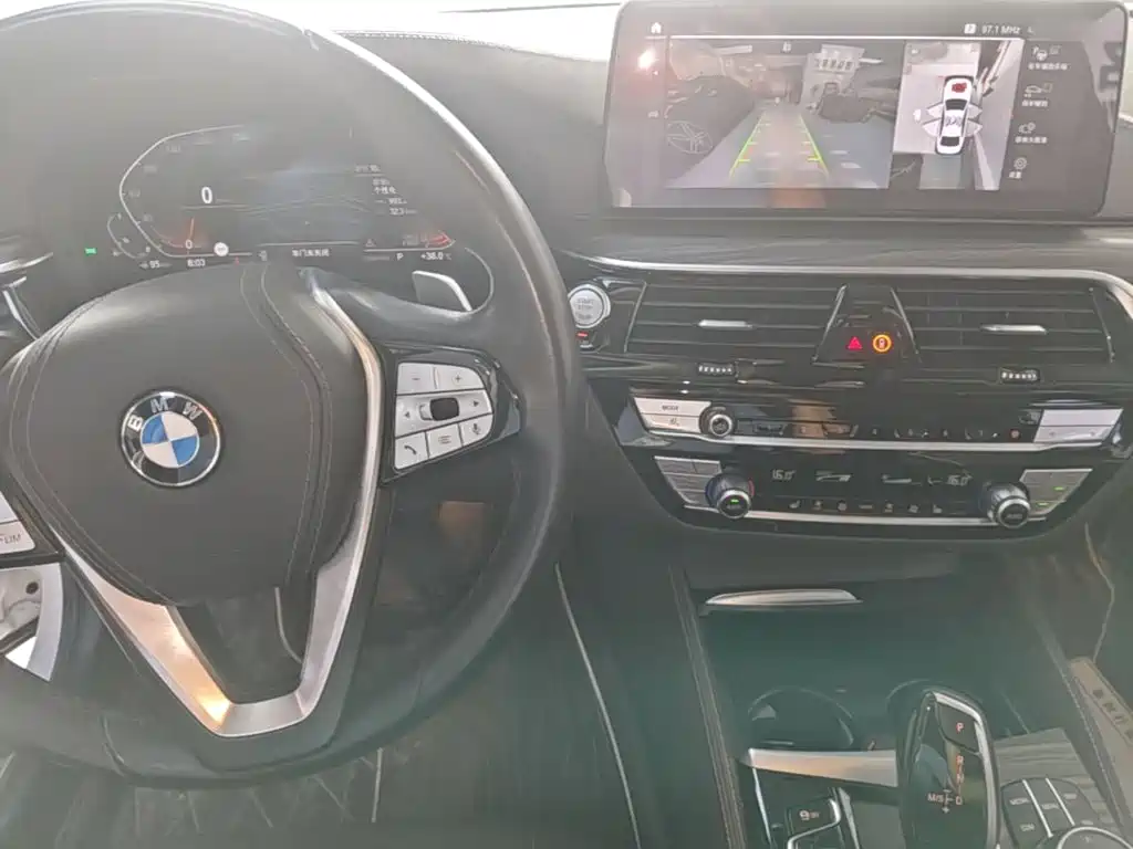 BMW 5 Series — фото 10
