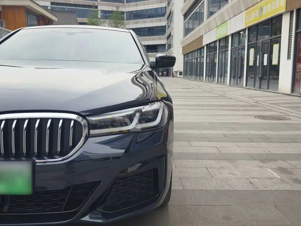 BMW 5 Series New Energy — фото 17