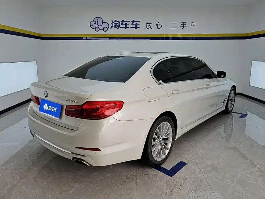 BMW 5 Series — фото 2