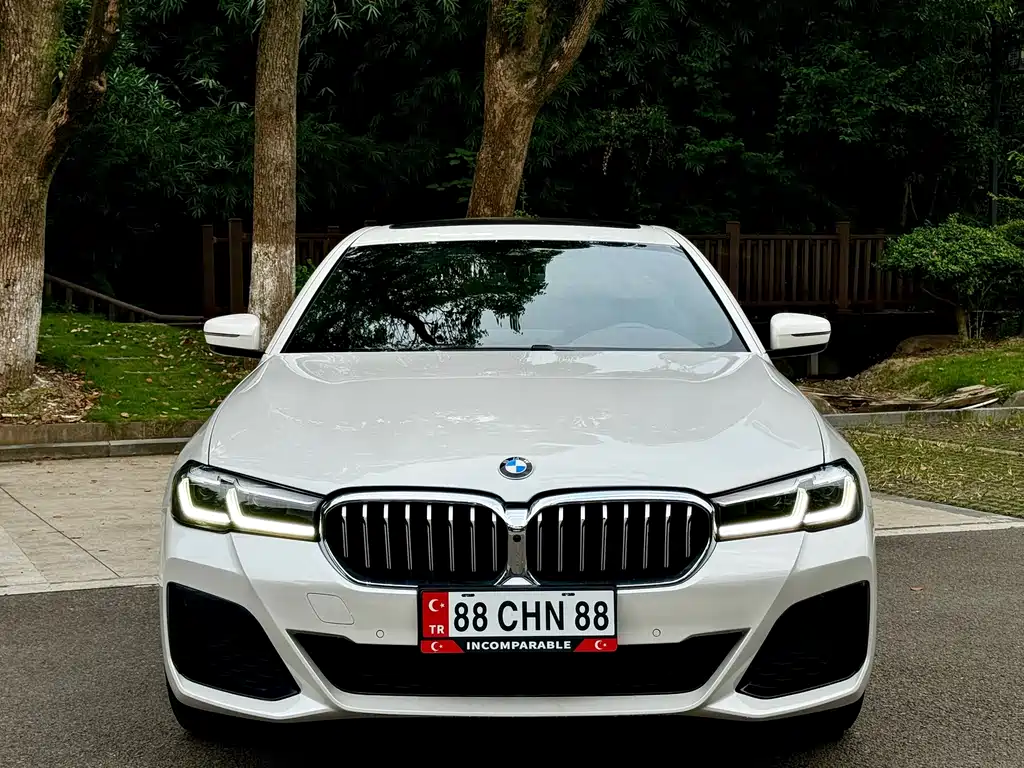 BMW 5 Series — фото 2