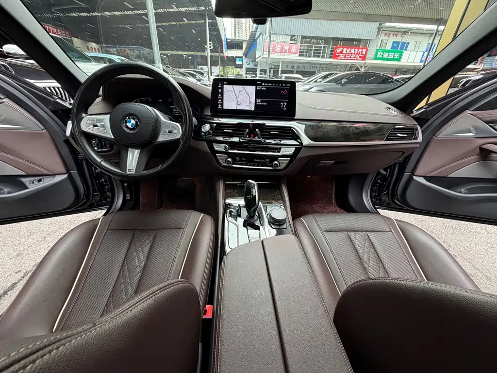 BMW 5 Series — фото 19