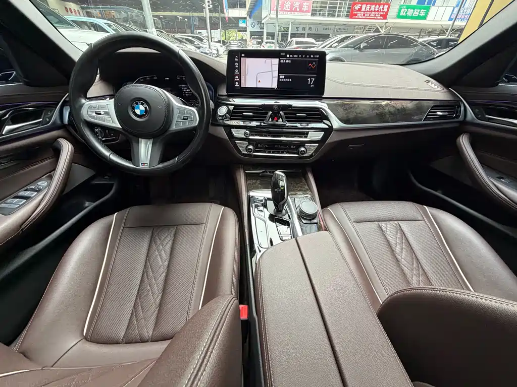BMW 5 Series — фото 28