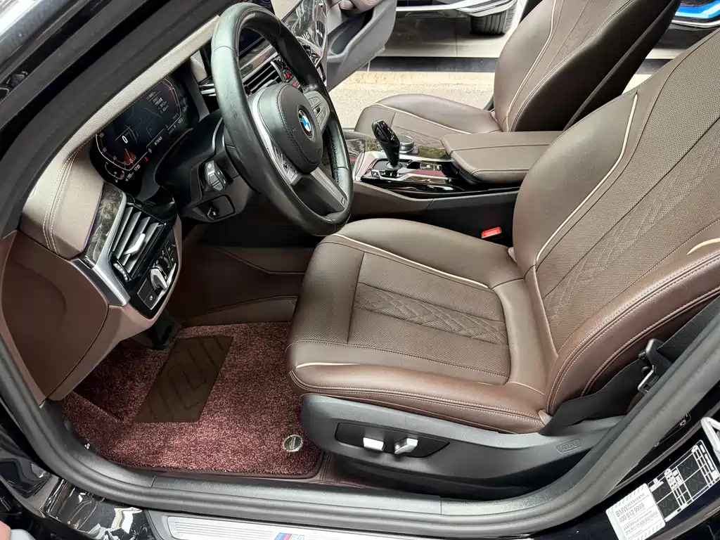 BMW 5 Series — фото 10