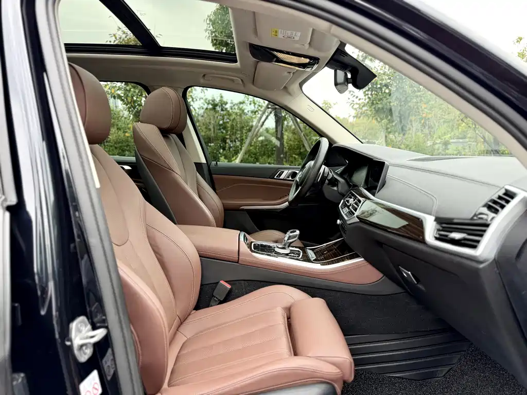 BMW X5 (Import) — фото 18