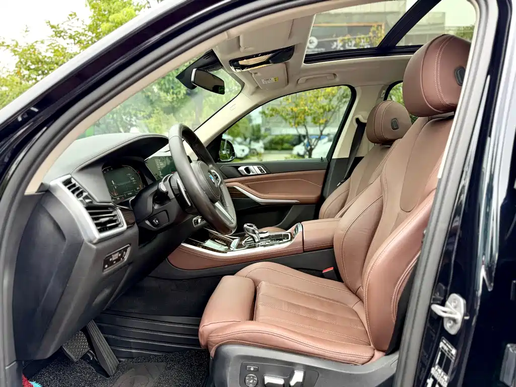 BMW X5 (Import) — фото 7
