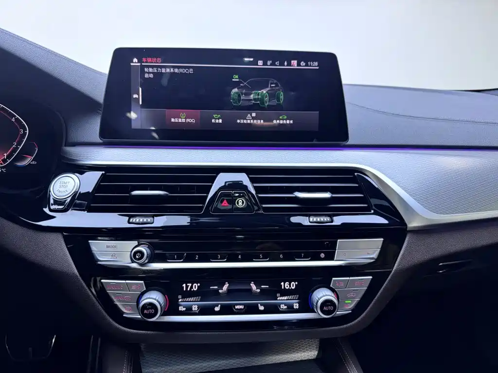 BMW 5 Series (Import) — фото 15