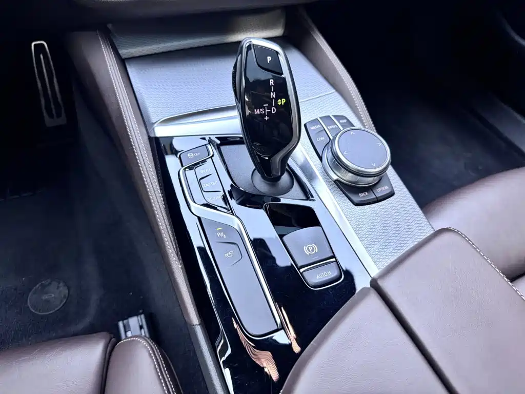 BMW 5 Series (Import) — фото 16